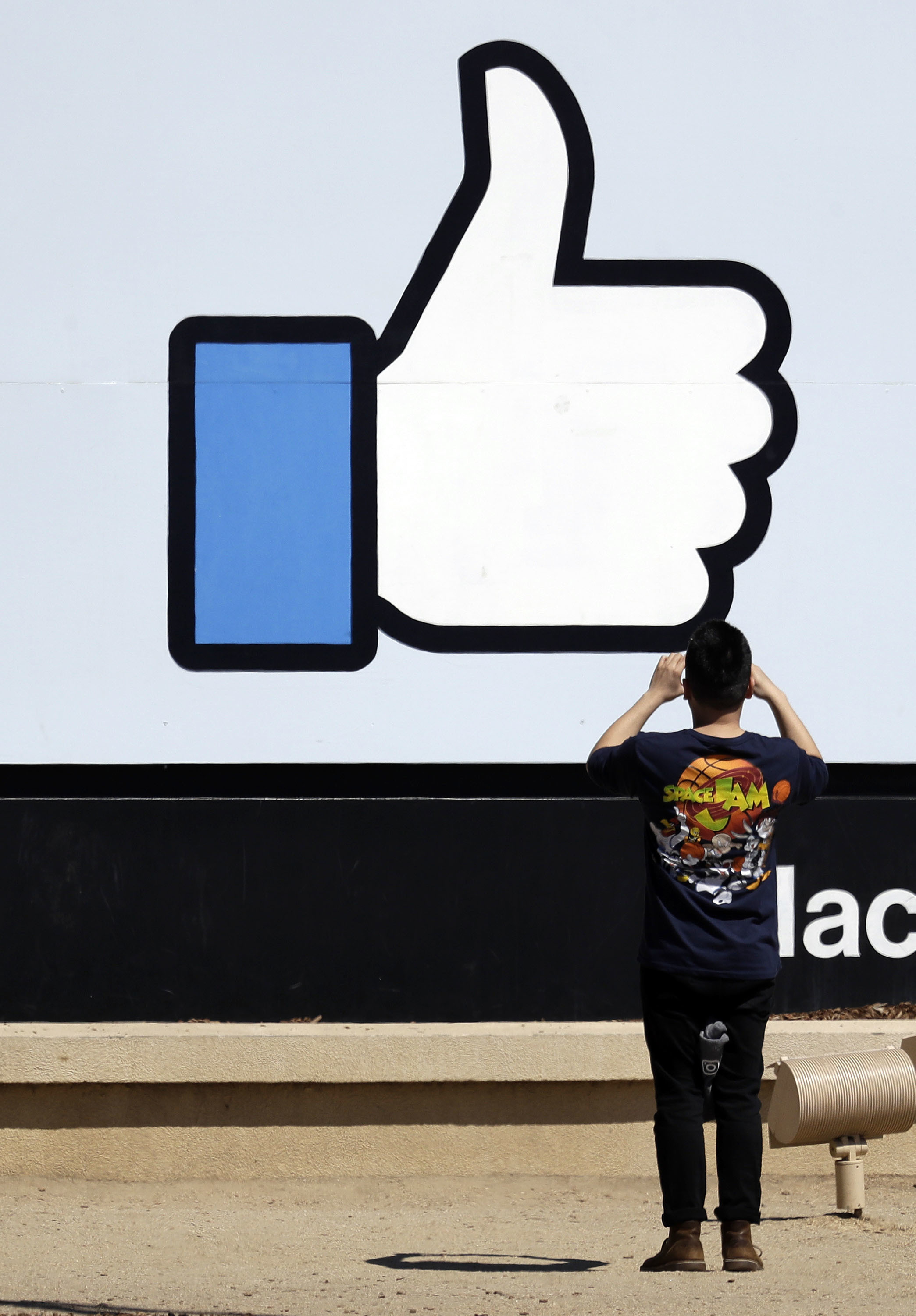 Facebook pregunta a usuarios si consideran que es bueno para el mundo