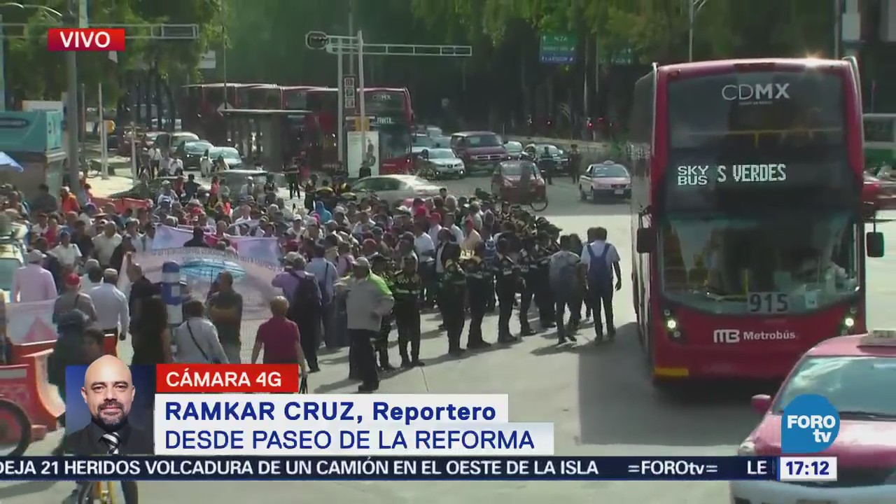 Manifestación entorpece circulación por Reforma