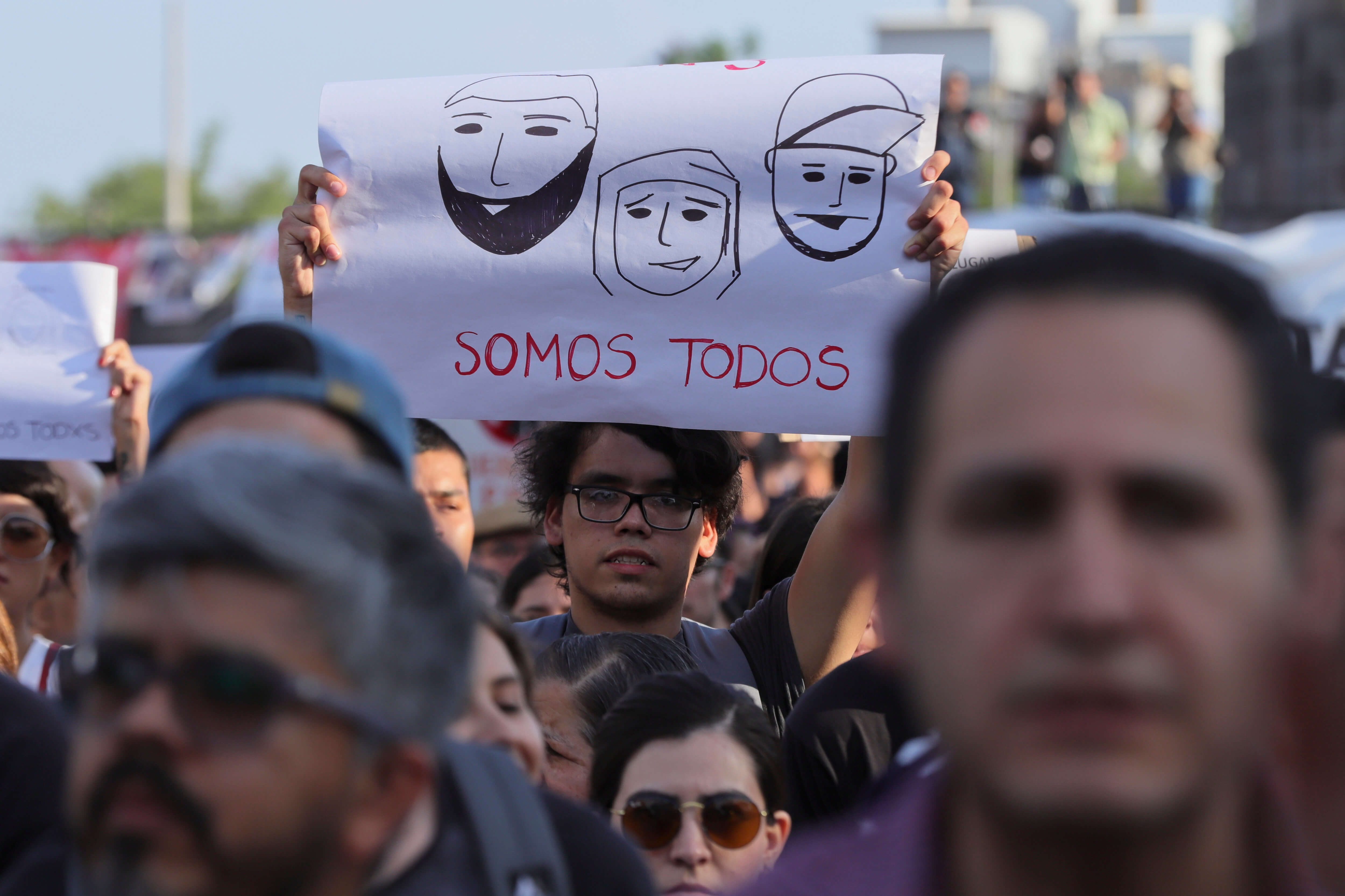 Marchan en Guadalajara por mayor seguridad tras asesinato de estudiantes