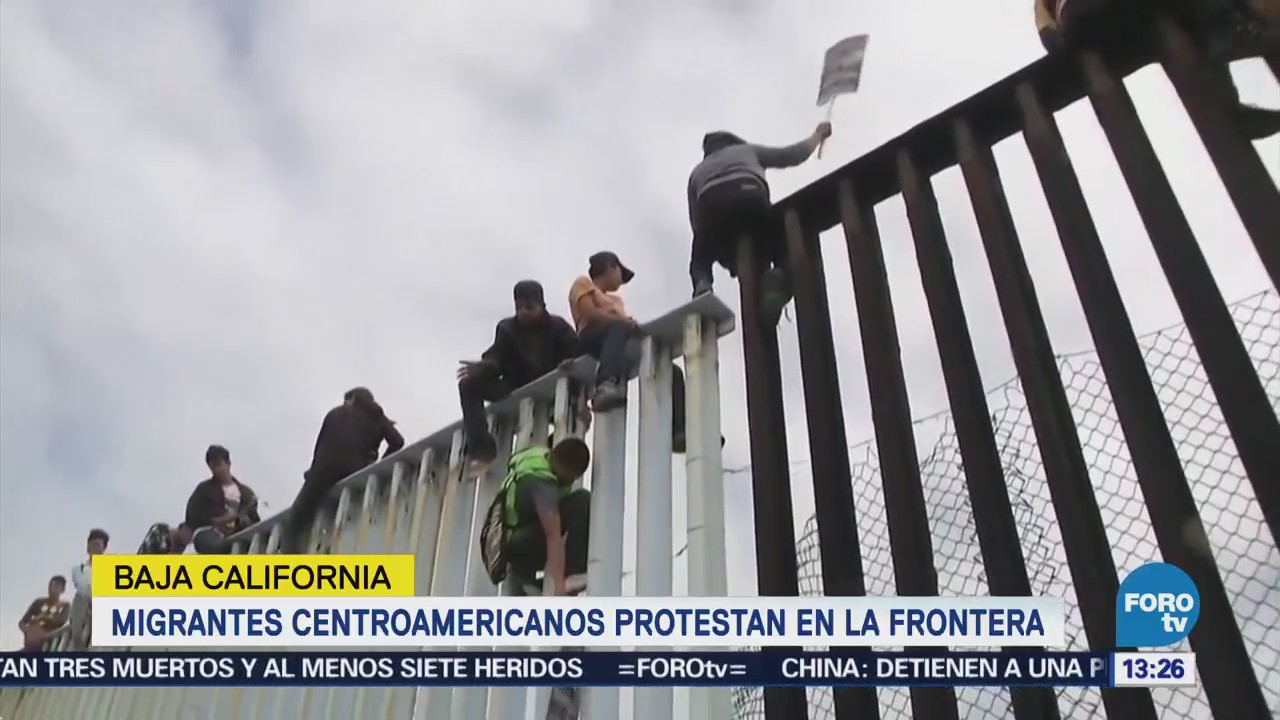 Migrantes Centroamericanos Protestan Frontera México Estados Unidos