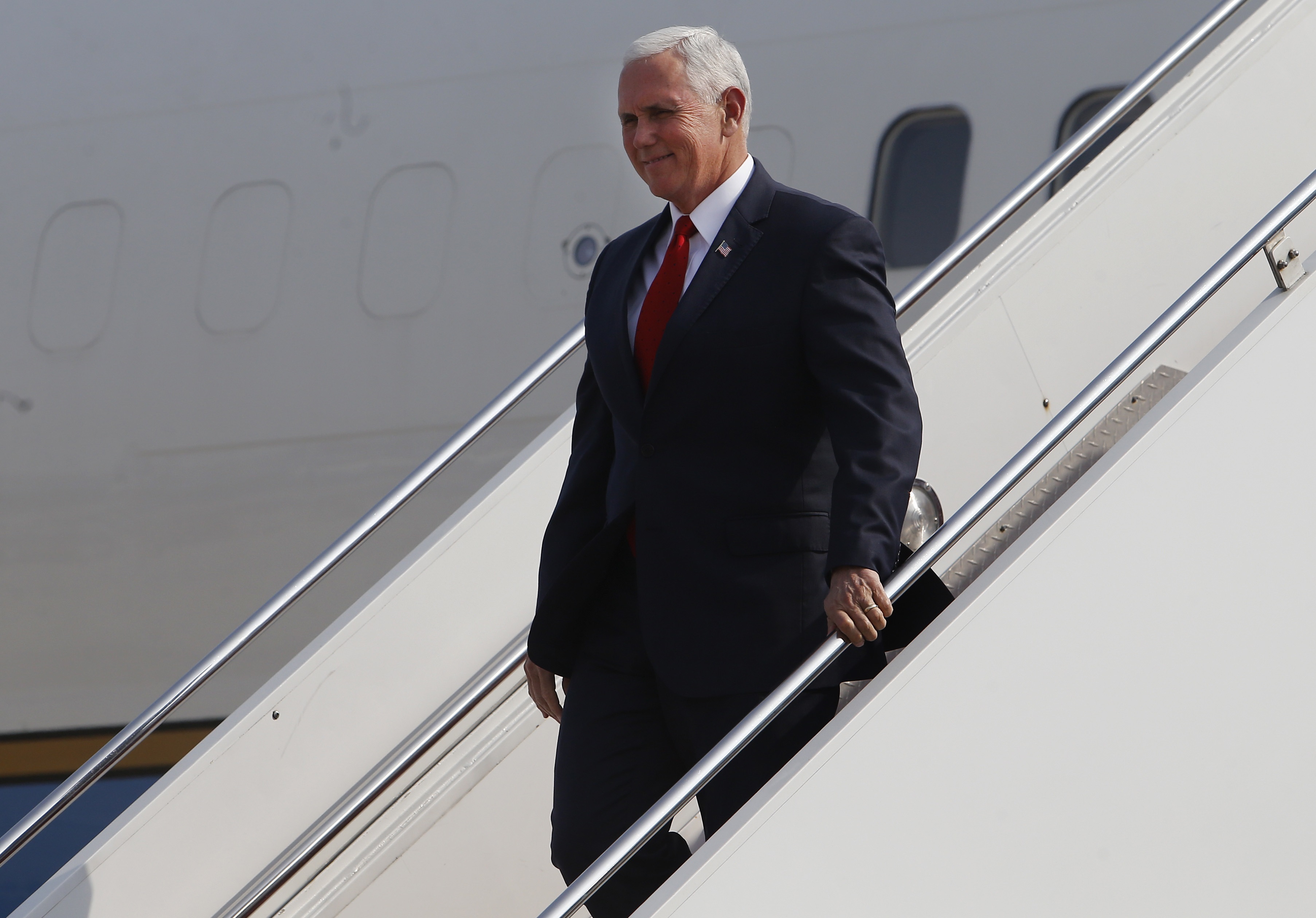 Enrique Peña Nieto y Mike Pence se reunirán en Lima