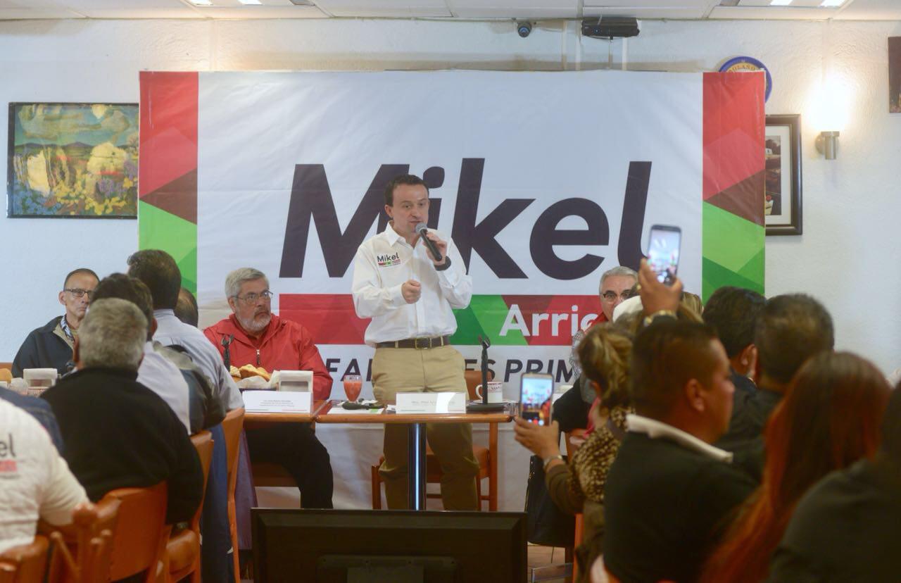 Mikel Arriola presenta estrategia para reducir la pobreza