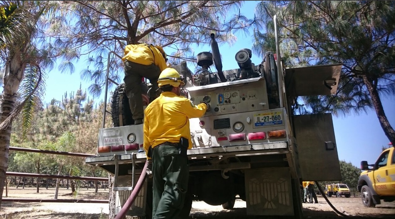 Van en aumento los incendios forestales en Colima