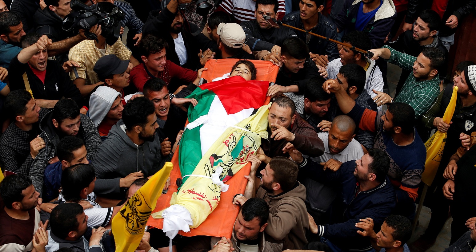 Muere joven palestino tras disparo israelí en cabeza en protestas de Gaza