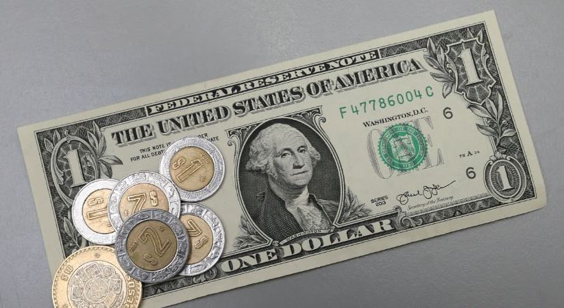 Peso retrocede frente al dólar por comentarios de Donald Trump sobre TLCAN