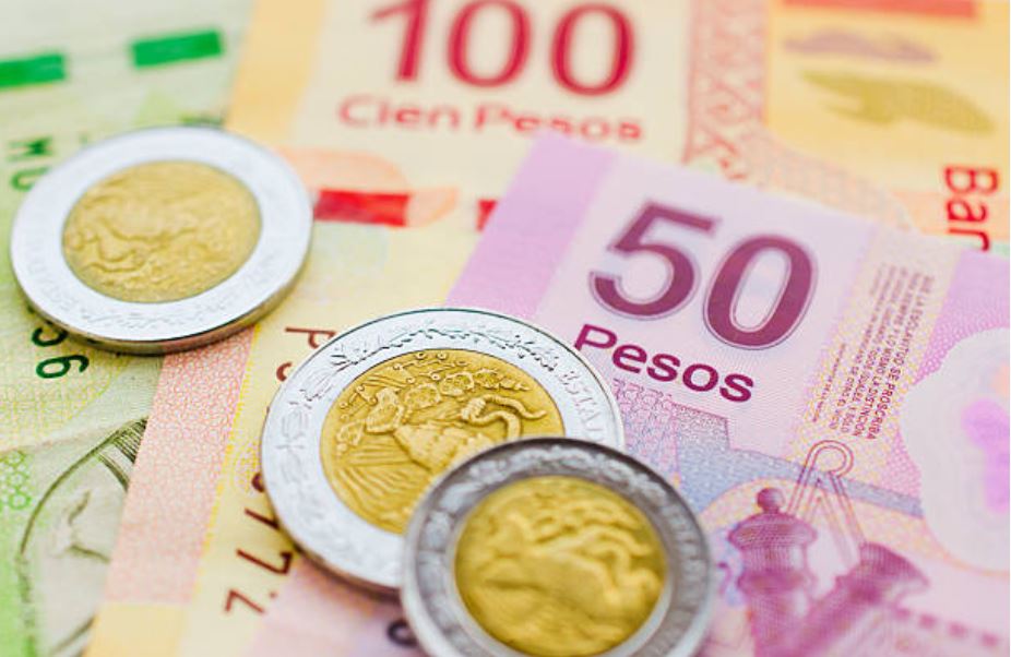 Peso mexicano gana por optimismo en torno al TLCAN
