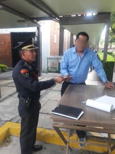 Policía de la SSPCDMX devuelve cinco mil pesos
