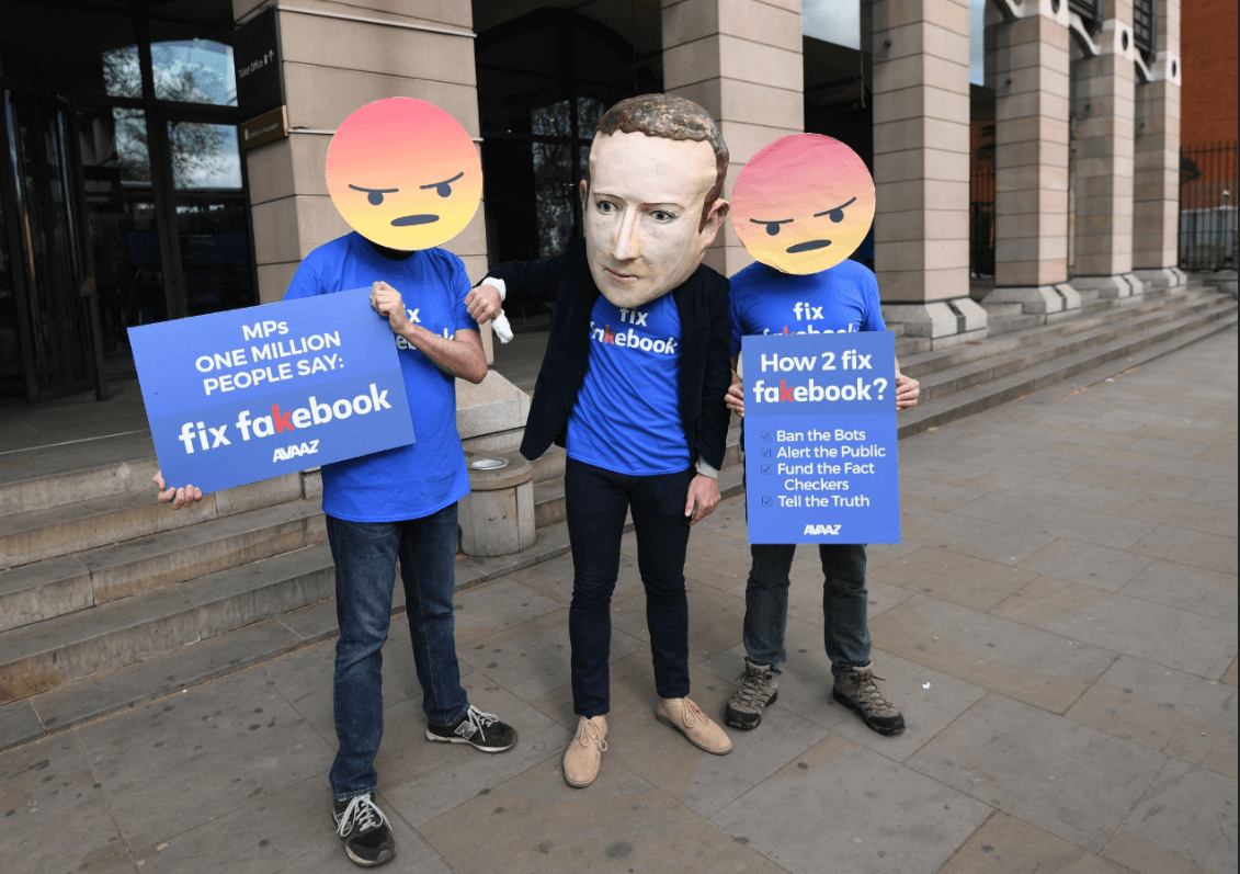 Protestas contra Facebook en Londres. (EFE) 