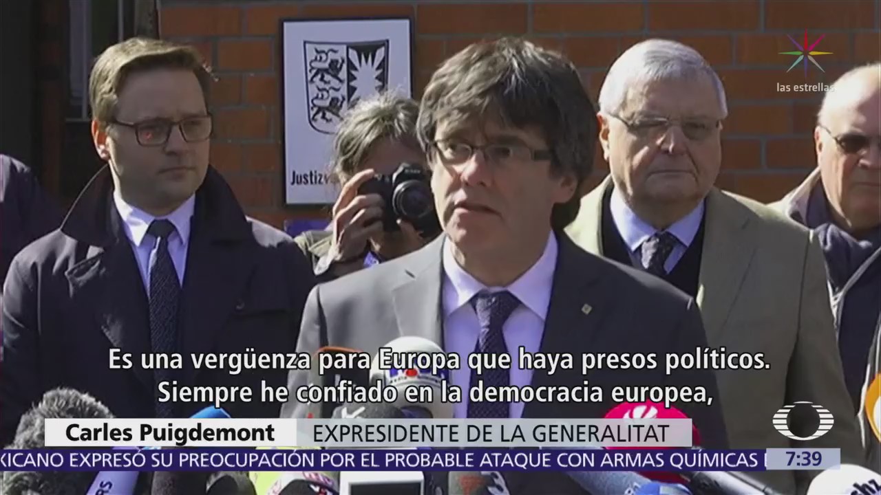 Puigdemont sale de prisión, pero el proceso de extradición a España continúa