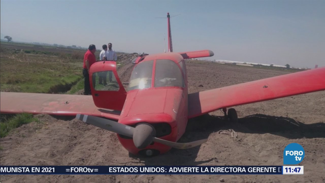 Realizan aterrizaje de emergencia sobre la carretera Naucalpan Toluca, Edomex