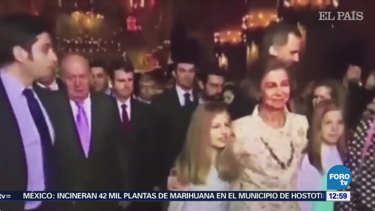 Reinas de España protagonizan momento de tensión en misa de Pascua