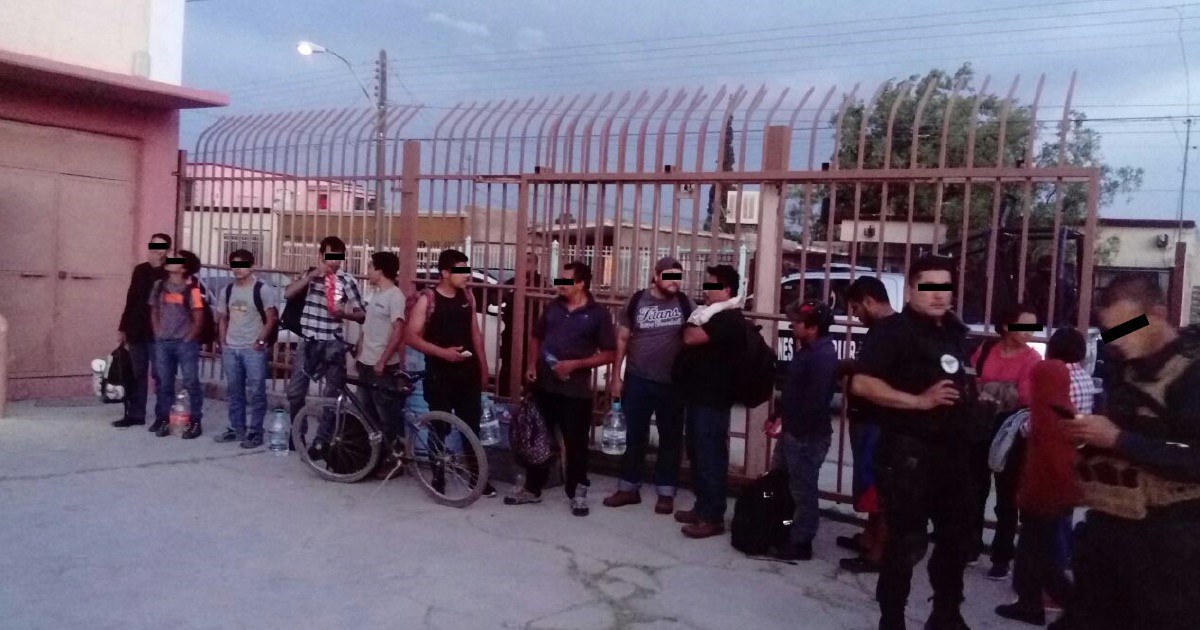 Rescatan a 13 indocumentados retenidos en Aldama, Chihuahua