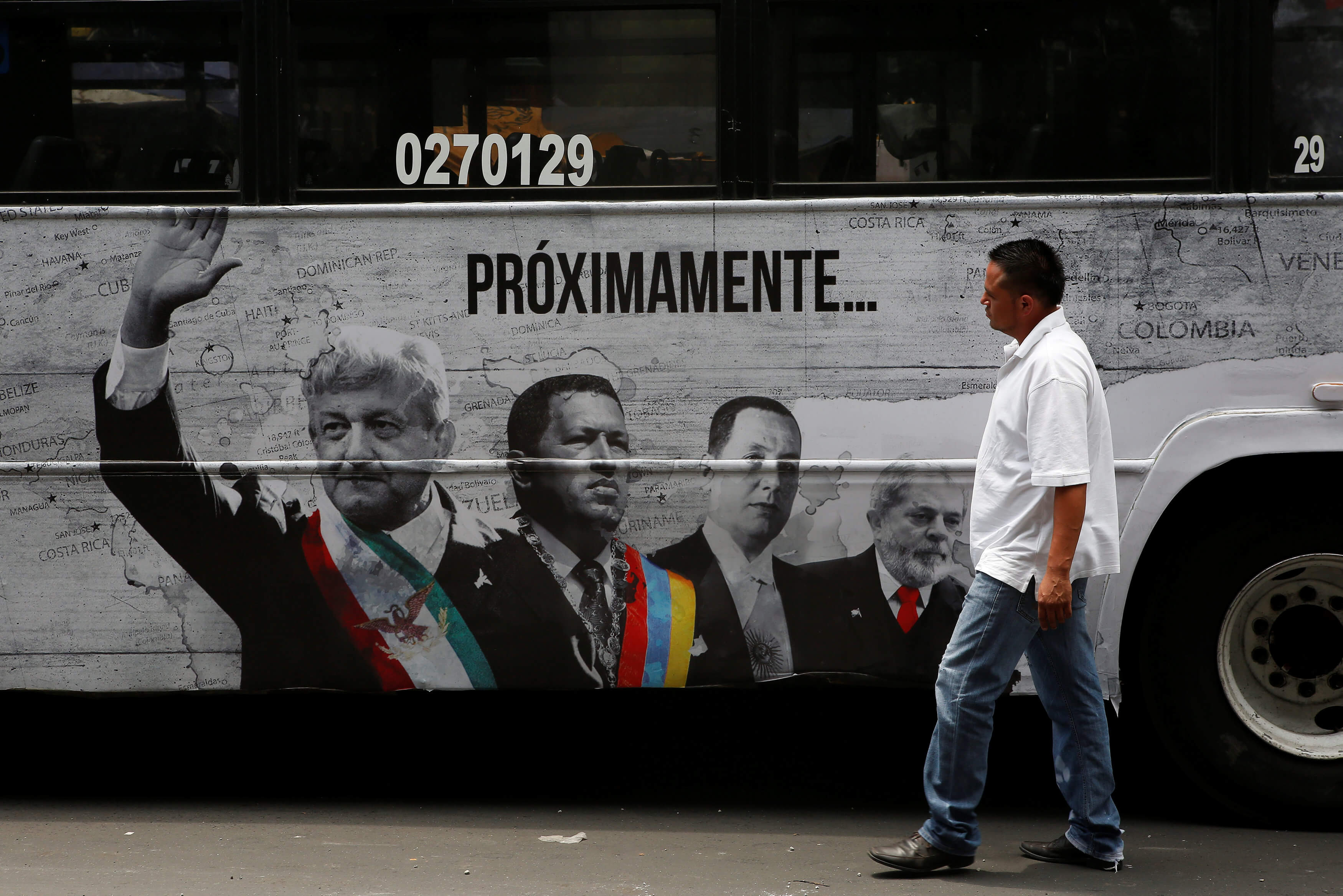 la division se atribuye realizacion serie populismo america latina
