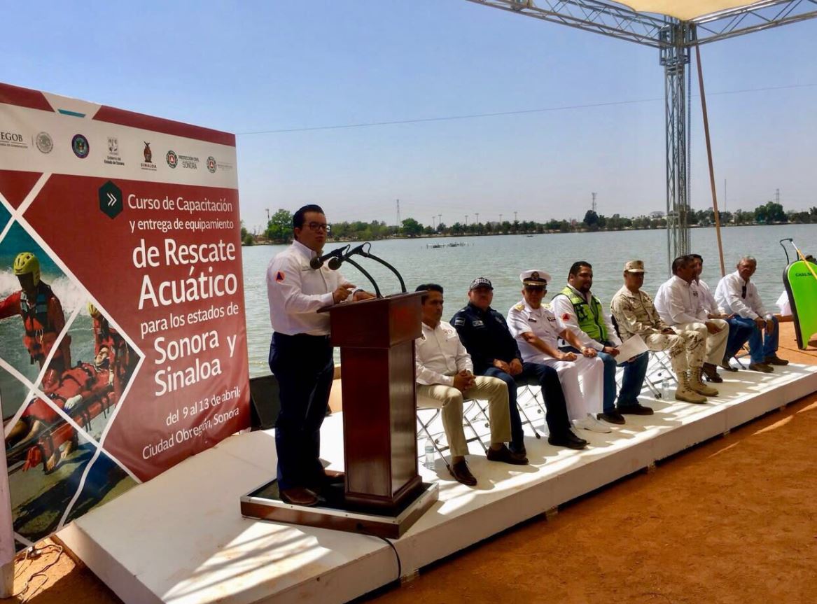Instructores de EU capacitan a bomberos en Sonora y Sinaloa