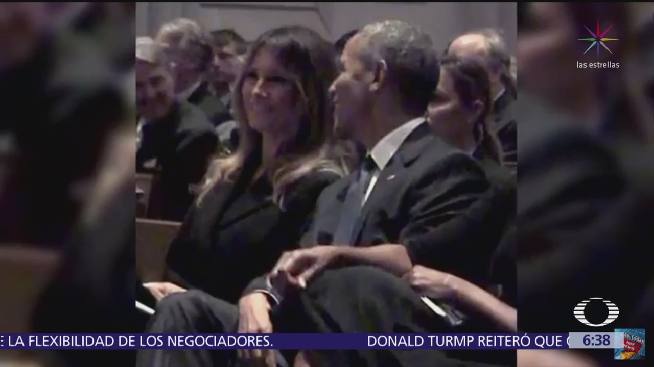 Sonrisas entre Melania Trump y Barack Obama se hacen virales