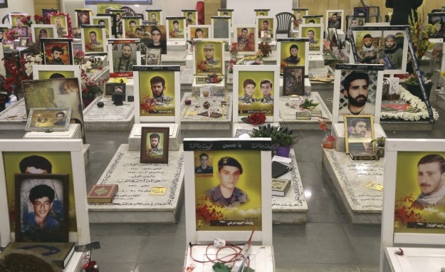 Líbano rinde homenaje a sus combatientes de Hezbolá en Siria