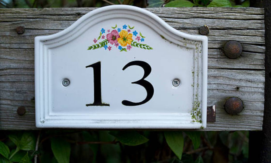 Debido a las supersticiones, el número 13 es prácticamente borrado de varios lugares