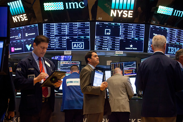 Wall Street cierra pérdidas y Dow Jones cae