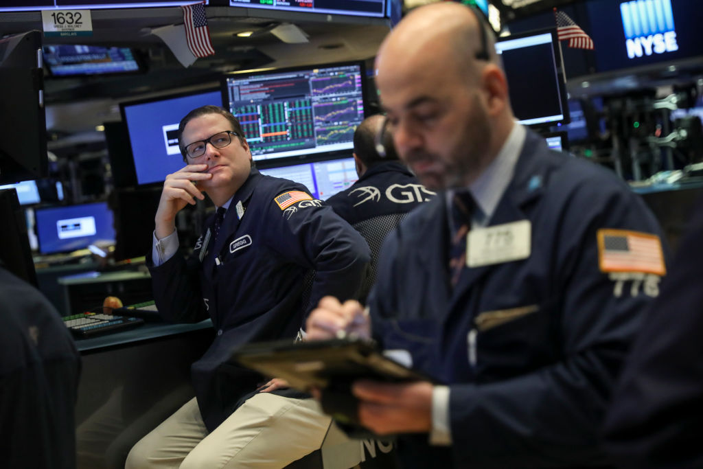 Wall Street atenúa temores guerra comercial y sube