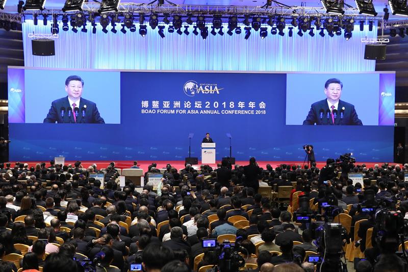 Xi Jinping renueva compromiso con economía abierta