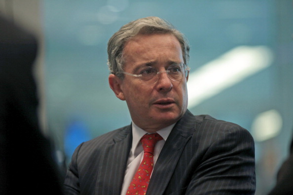 Uribe niega vínculos con el narco como señala EU