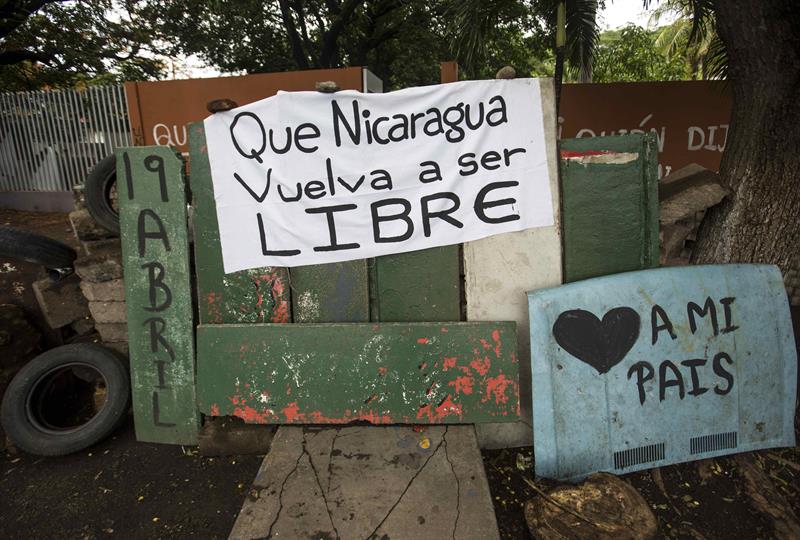 Estudiantes siguen atrincherados en Universidad de Nicaragua
