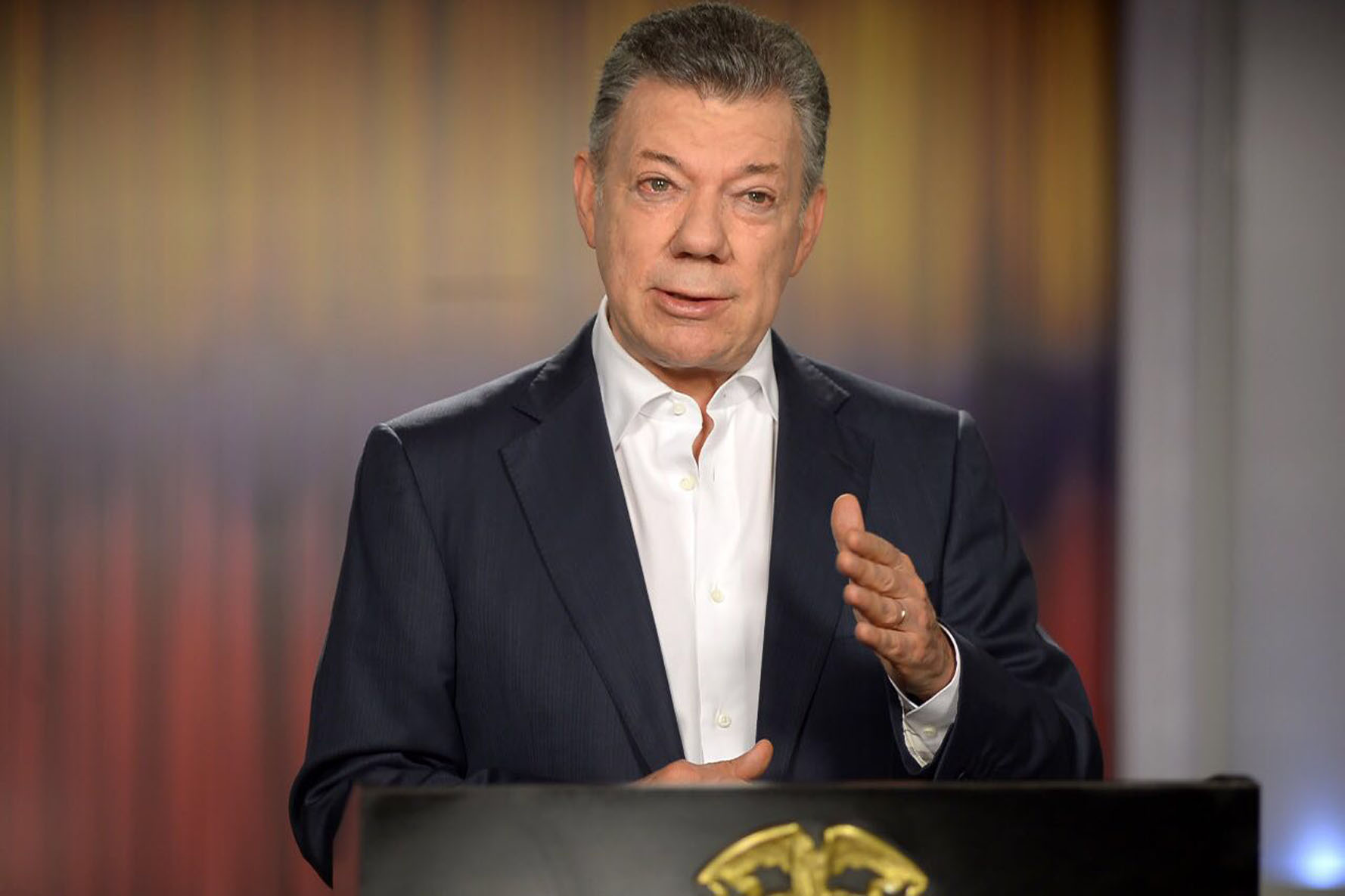 Santos pide a colombianos que voten