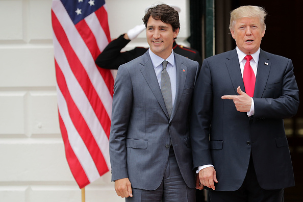 Trudeau y Trump discuten posibilidad de rápido cierre negociaciones TLCAN