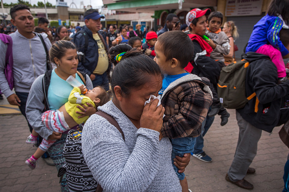 Migrantes centroamericanos buscan asilo político en EU