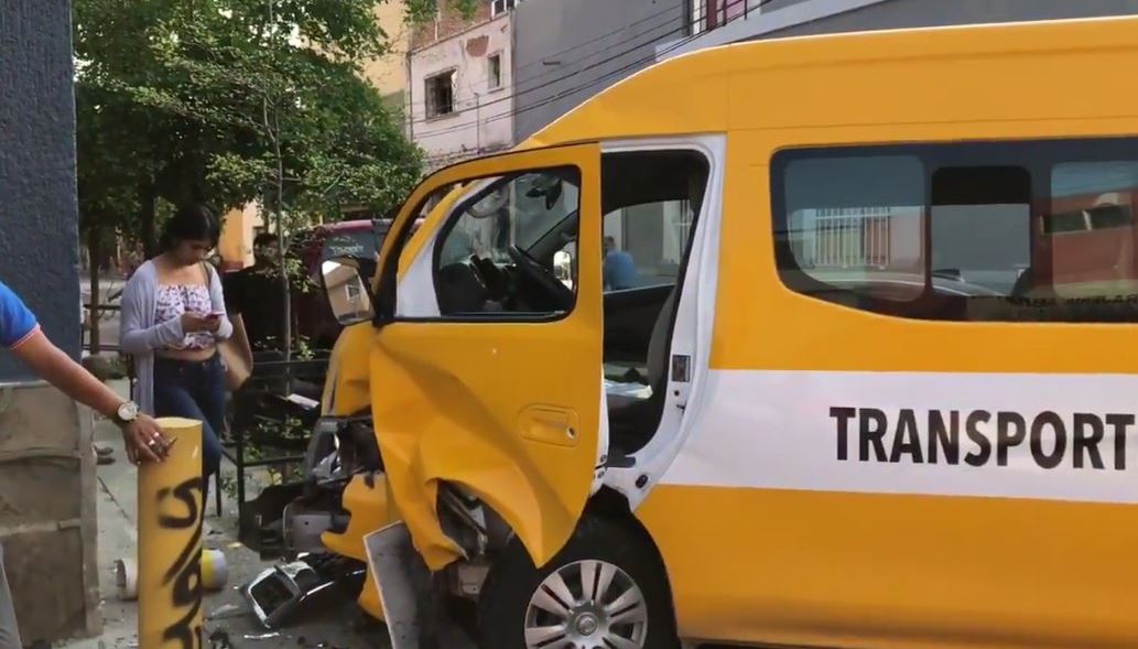 seis personas resultan lesionadas choque vehiculo escolar guadalajara