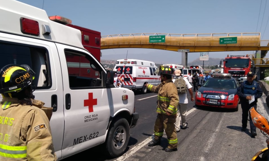 Carambola en la México-Puebla deja al menos 17 lesionados