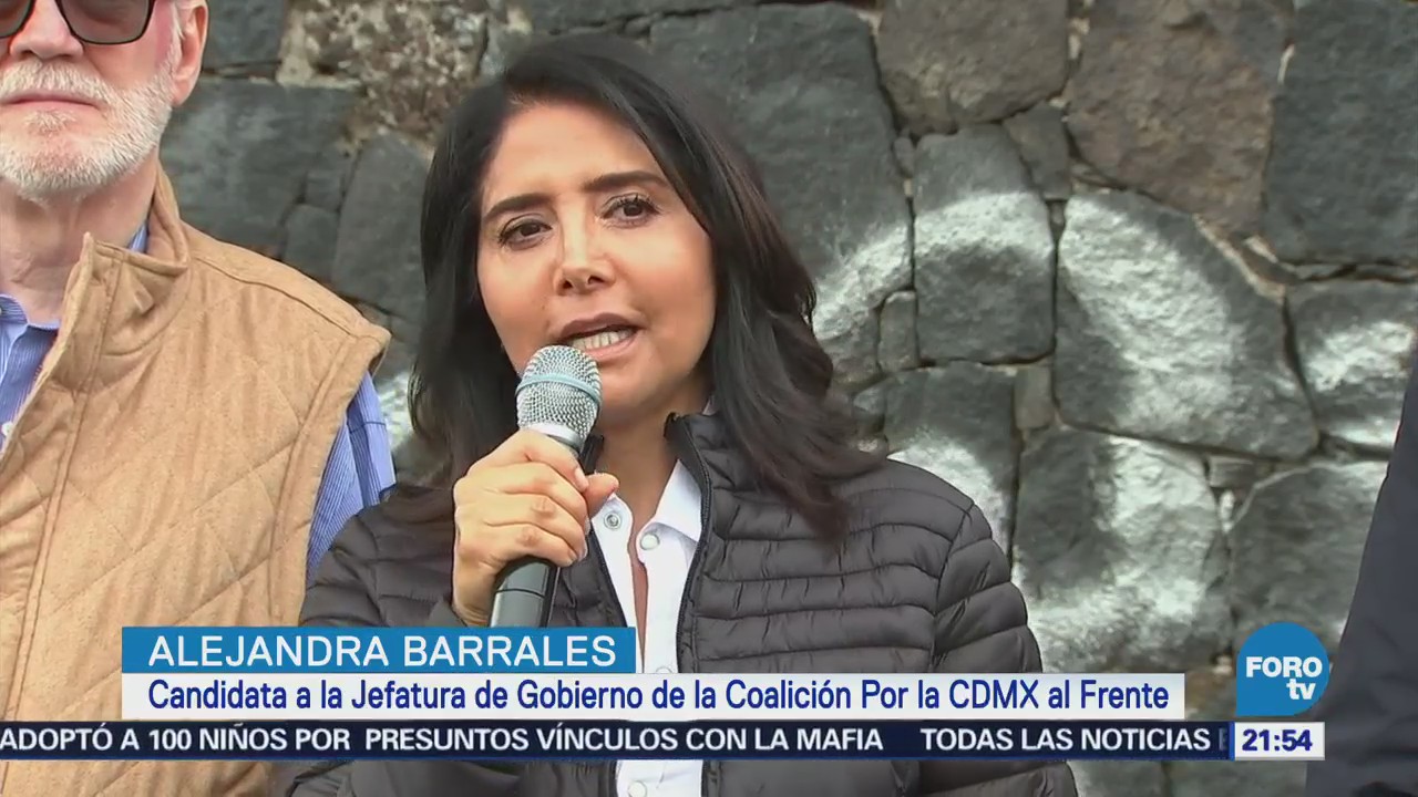 Alejandra Barrales visitó el sitio donde ocurrió la tragedia del News Divine