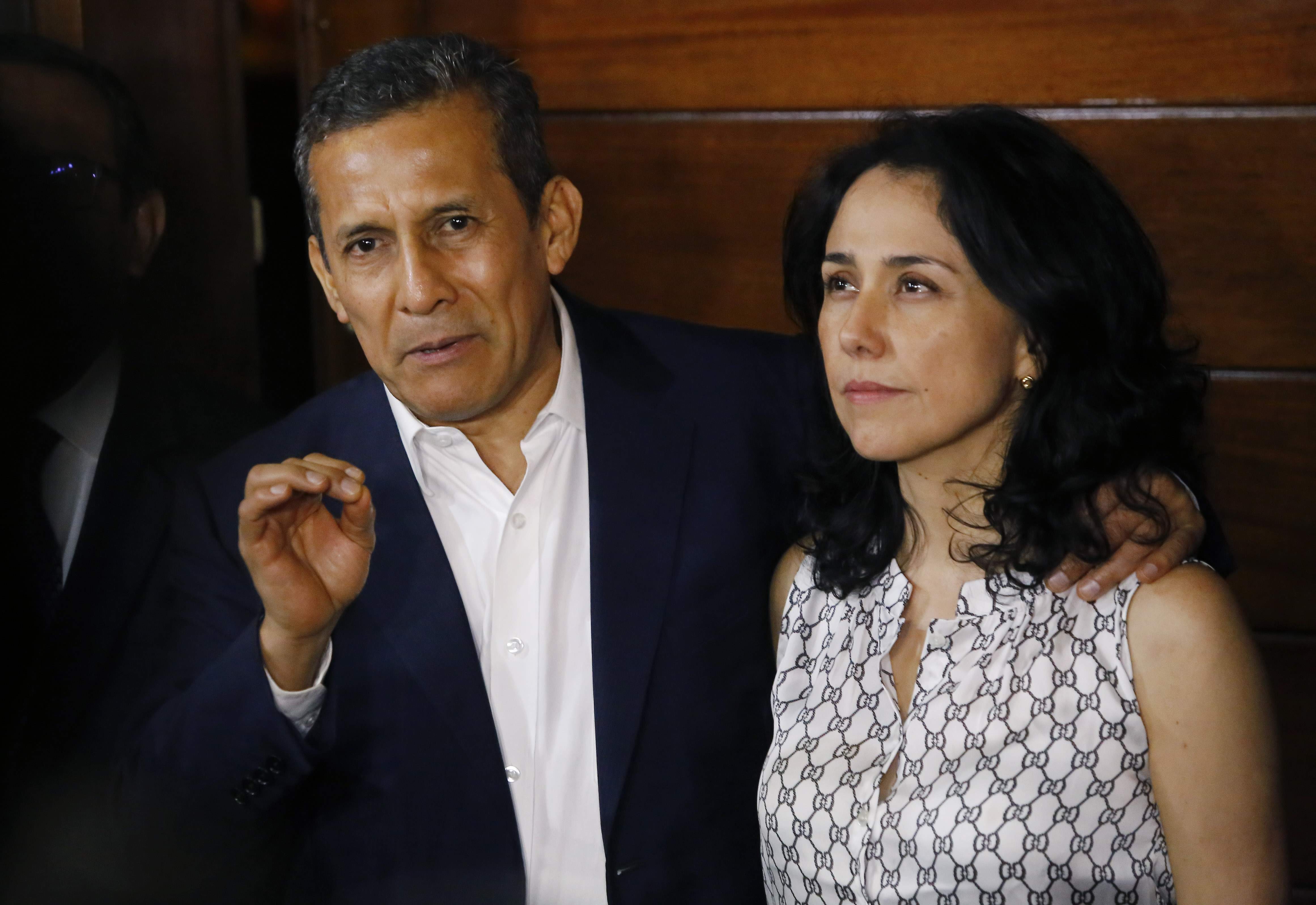 Humala y esposa reiteran a fiscal su colaboración en investigación por lavado
