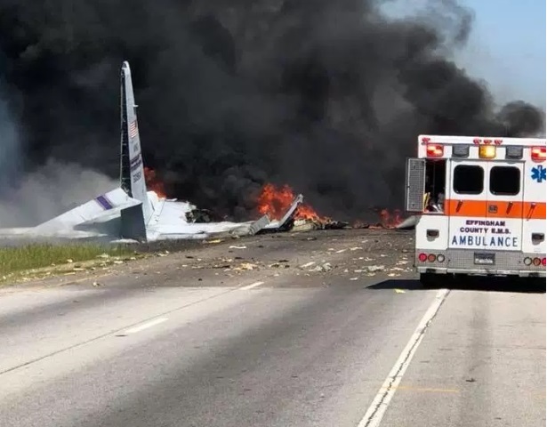 Avión militar de EU se estrella en Savannah, Georgia; hay dos muertos