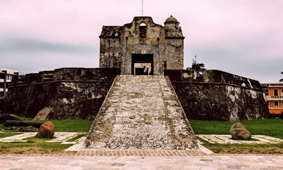 Veracruz fue una ciudad amurallada durante 240 años