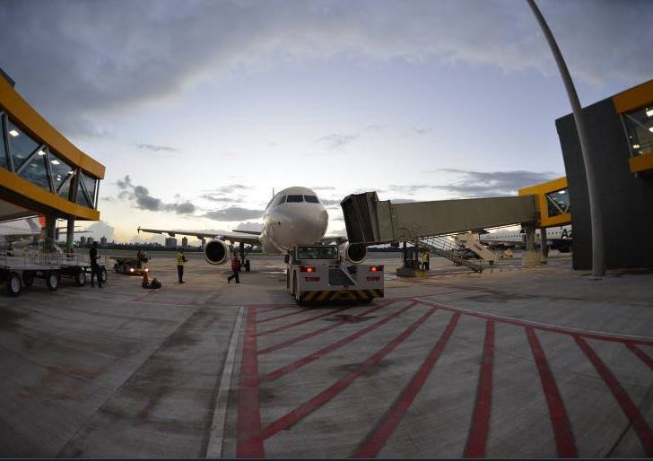 Escasez combustible obliga a cancelar vuelos en Brasil