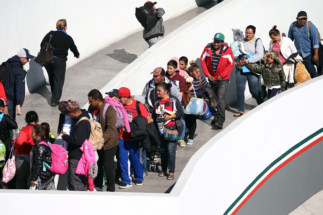 Aumenta número de migrantes que cruzan a EU desde Tijuana, Baja California