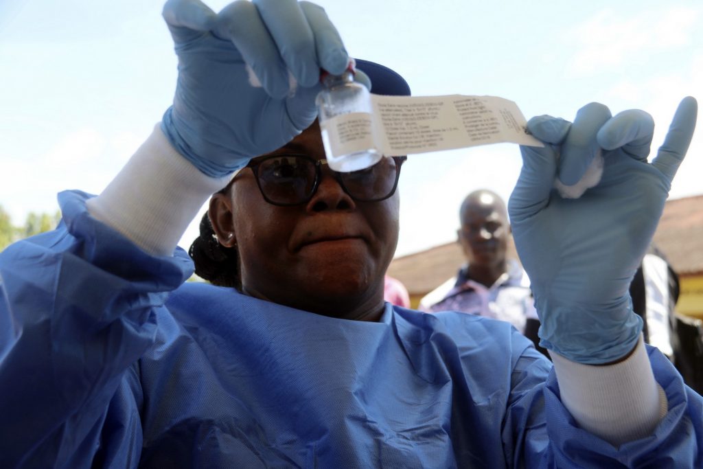 Congo aplica vacunas en localidad afectada por ébola