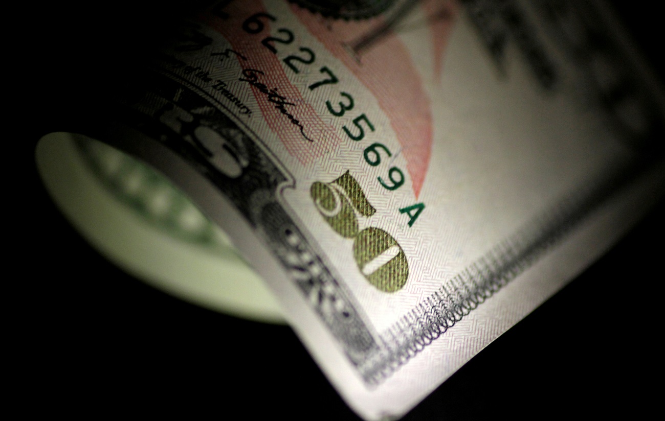 Dólar cierra a la venta en 20.30 pesos en bancos capitalinos