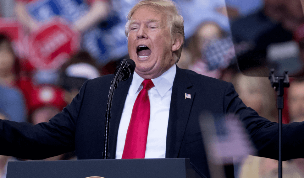 Trump arremete contra ABC tras cancelación de Roseanne