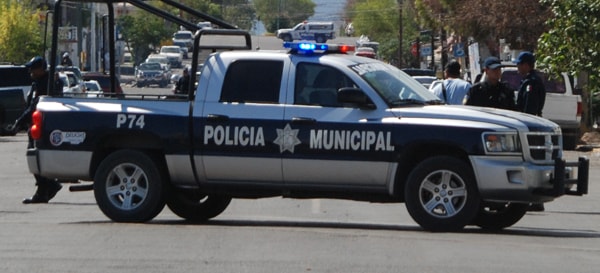 patrulla-policia-municipal-chihuahua-estado-mexico-chihuahua-asesinato-padres-bebe-ocho-meses