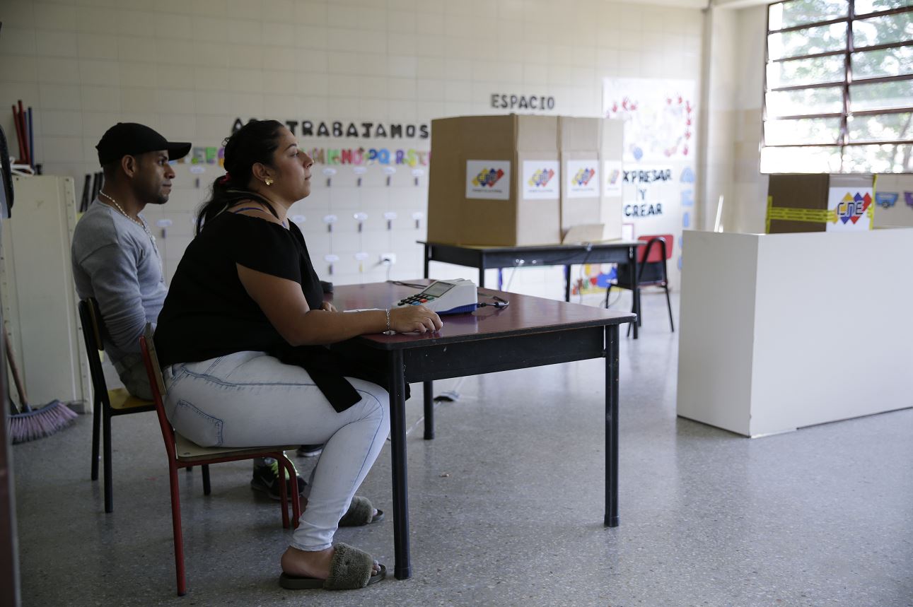 Ausentismo predomina en la jornada electoral presidencial en Venezuela