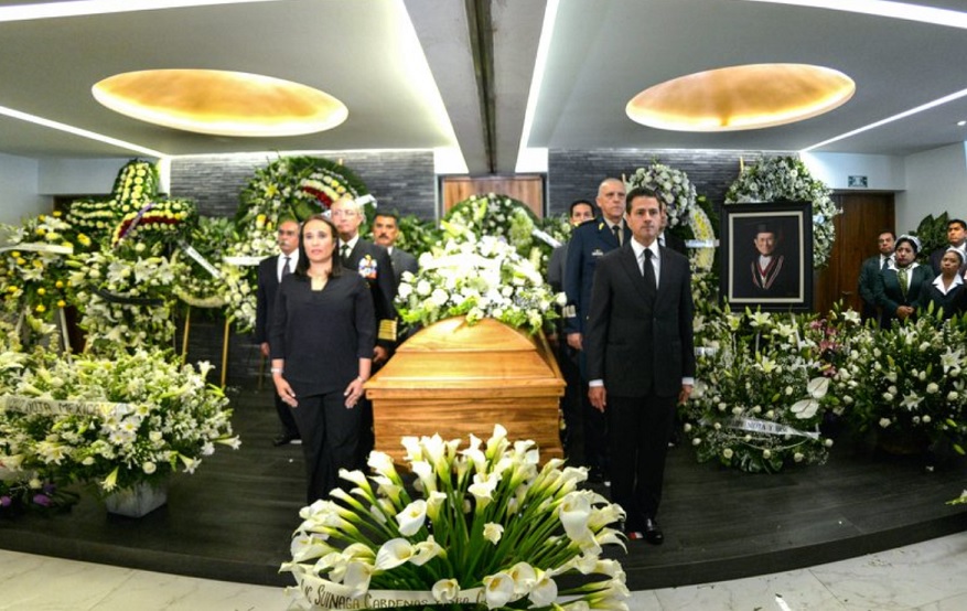 Peña Nieto asiste a funeral del doctor Jesús Kumate