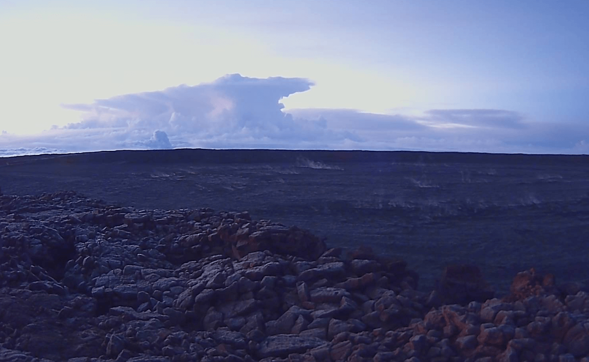 Volcán Kilauea en Hawái sufre erupción explosiva
