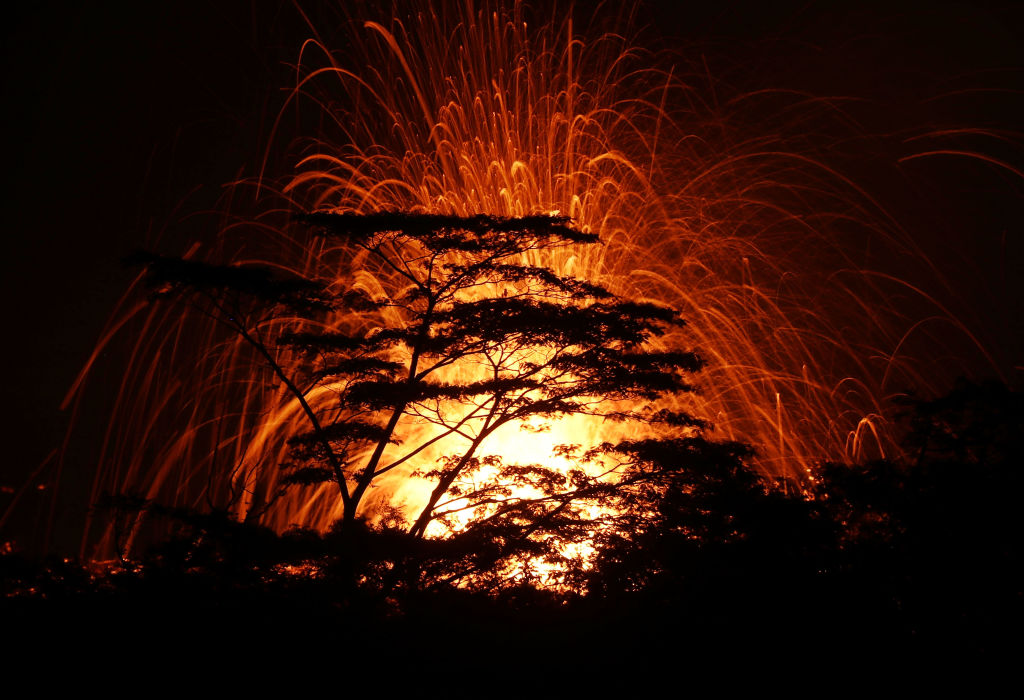 Lava volcán Kilauea provoca fascinación y riesgos