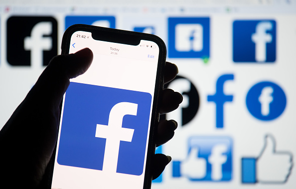Facebook suspende 200 aplicaciones por investigación de uso indebido de datos