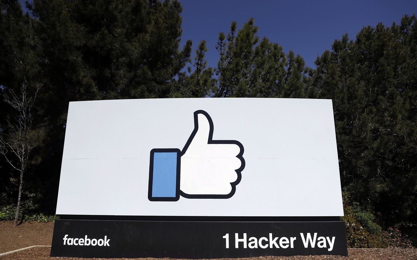Facebook instalará en Barcelona centro para combatir fake news