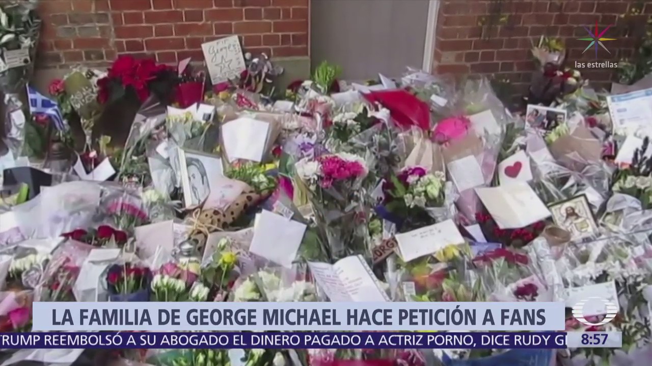 Familia de George Michael pide admiradores retirar ofrendas de las mansiones