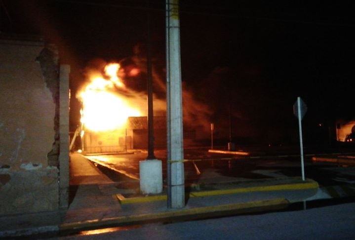 Se registra incendio en tienda de autoservicio en Zacatecas