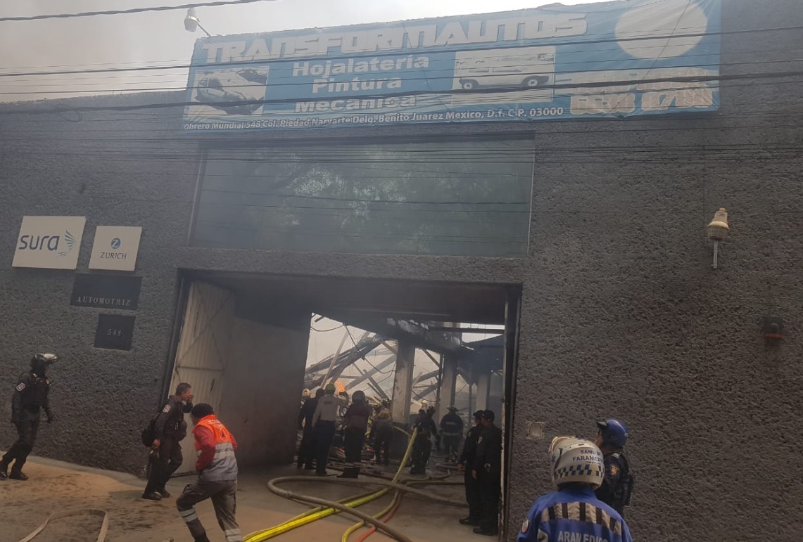 Bomberos sofocan incendios en el Valle de México y Ecatepec